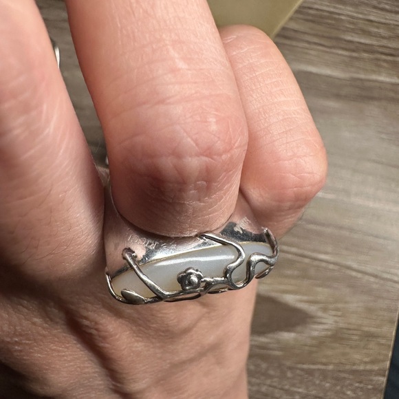 Nina Ricci Sterling Silver Jewelry Set Earrings & Ring (925)with Original Box - Picture 6 of 10